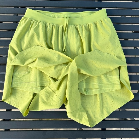 Lululemon Fast and Free short lined Wasabi. Mens size small - Picture 7 of 15